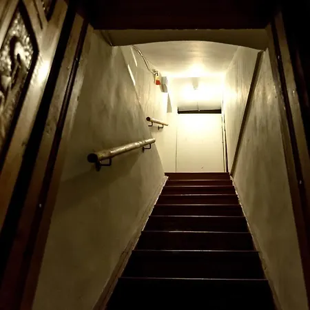 Апартаменти Unseen Брашов